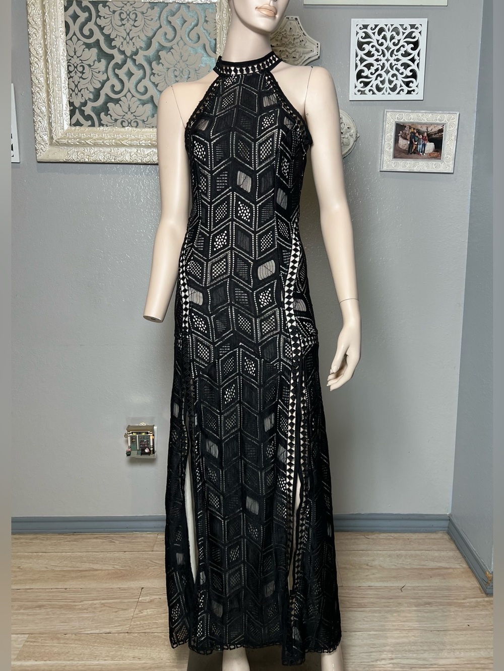 VENUS Black Geometric Lace Halter Maxi Dress